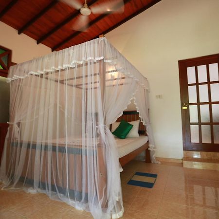 Thambara Villa Unawatuna Bagian luar foto